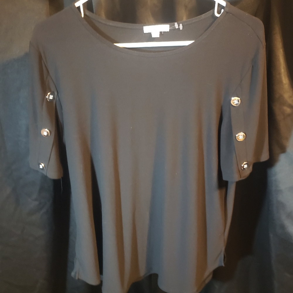 89+ Madison black shirt